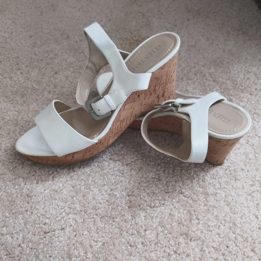 Ellen Tracy Patsy Sandals Size 7 - Picture 1 of 6